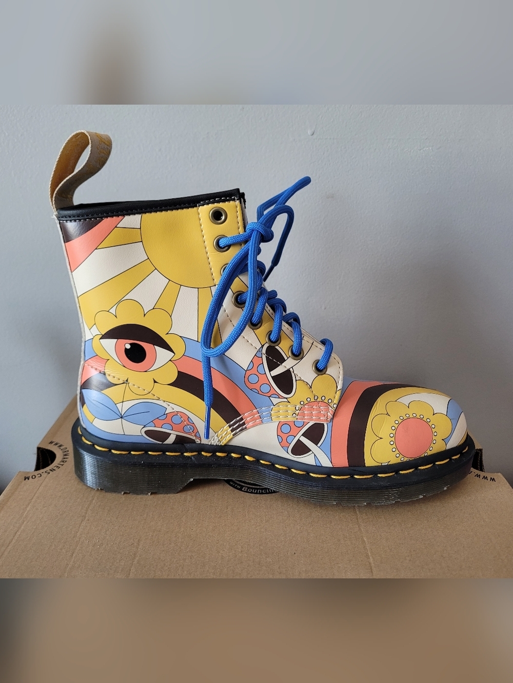 Dr Martens Retro Ray Kemble Lace Up Boots, BNIB, Size 8 - Picture 5 of 12